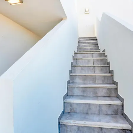 Silvic Apartment *